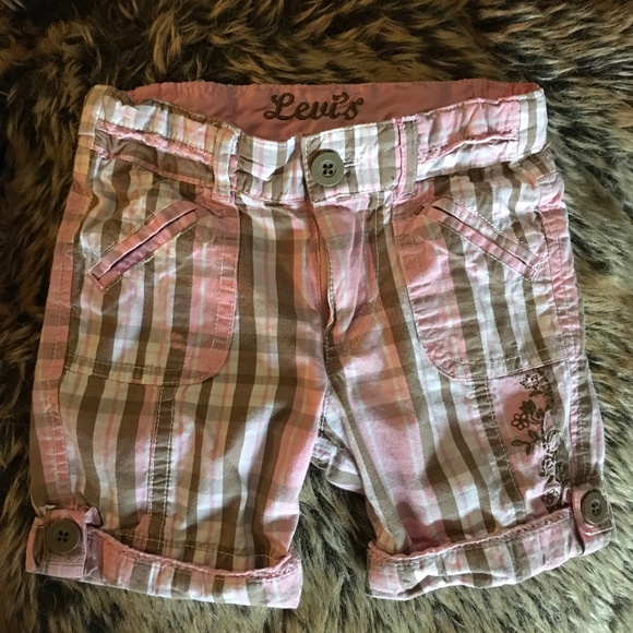 5/$15 Levi’s Shorts - Picture 3 of 12